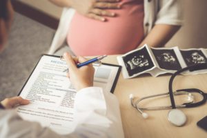 Risks of Pregnancy After a Tummy Tuck
